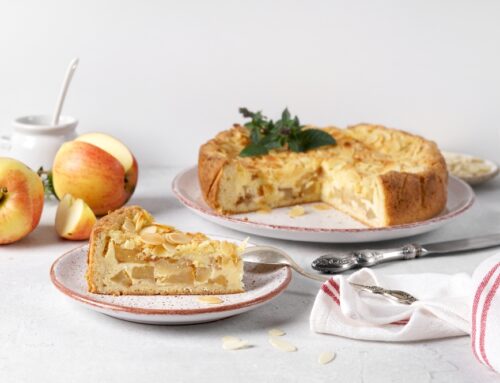 Tarta de manzana rápida con Mantekitas Turimar