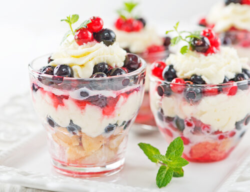 Vasitos frutales con helado y crocante Turimar